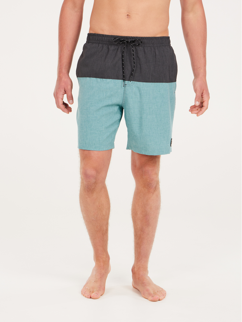 Protest PrtHeli Beachshort Arcticgreen-2