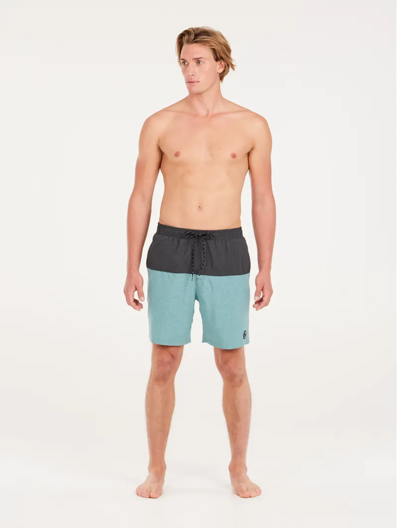 Protest PrtHeli Beachshort Arcticgreen