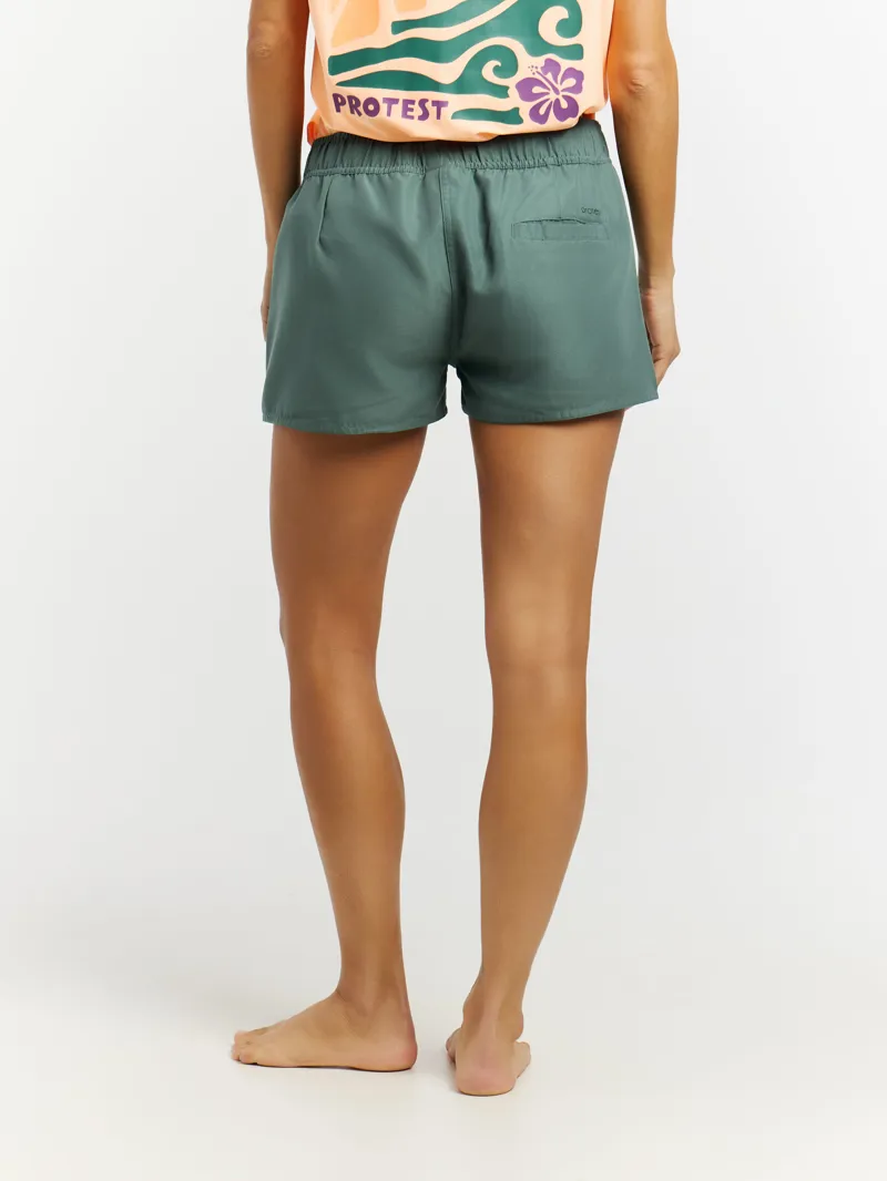 Protest PRTEvi Beachshorts Laurel Green-2