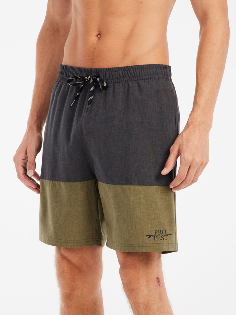 Protest PRTFreddie Beachshorts Camo Green