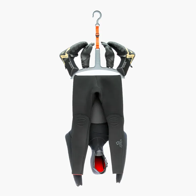 C-Monsta Wetsuit Hanger-2
