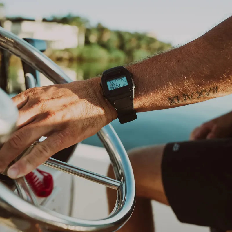 Freestyle Shark Watch Classic Tide 600 Black Positive-1