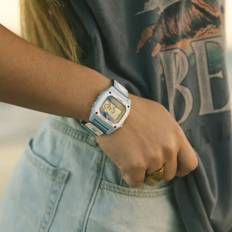 Freestyle Shark Watch Clip Skyline-1