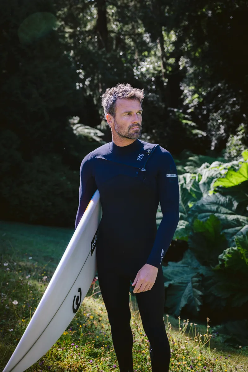 C-Skins NuWave Mens Session 4/3 Chest Zip Wetsuit Black/Black X-4