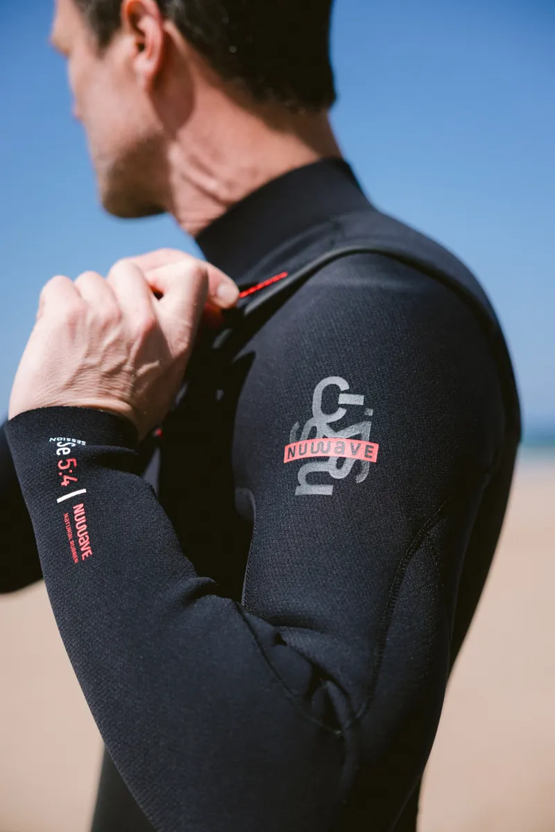C-Skins NuWave Session 5/4 Mens Chest ip Wetsuit Black/Red-7