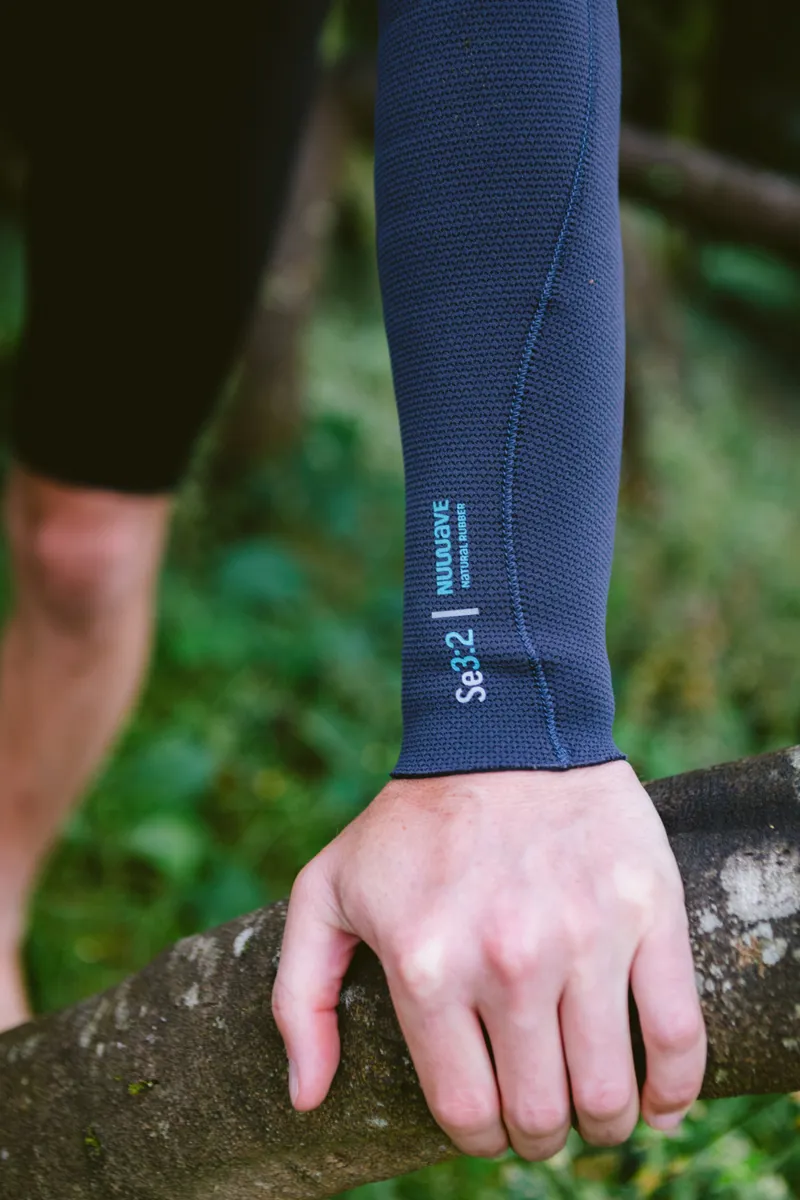 C-Skins Mens NuWave Session 3/2 Chest Zip Spring Wetsuit Black/Meteor-4