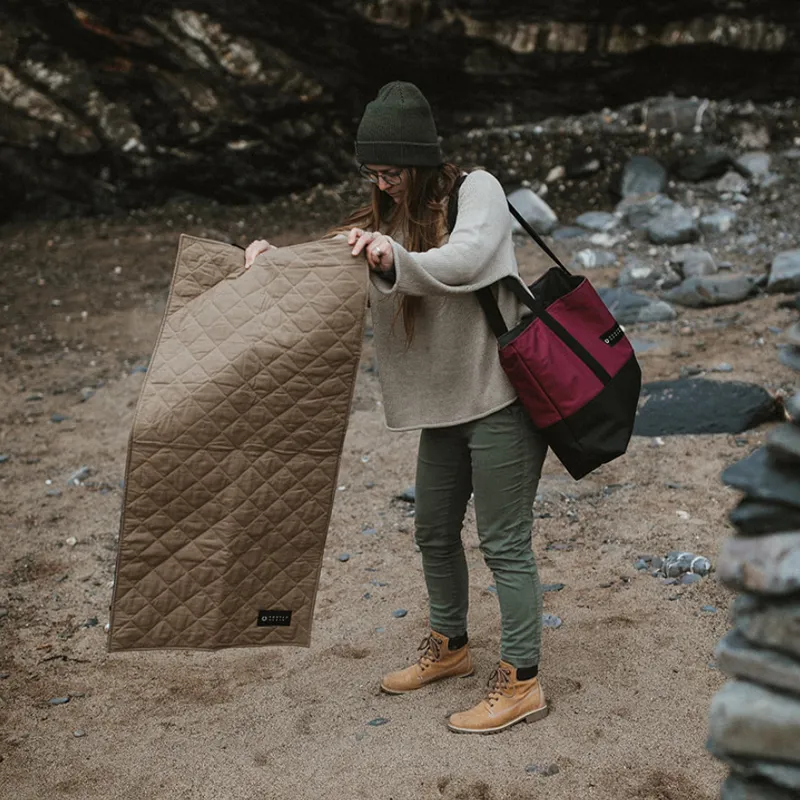 Rooted Ocean Adventure Blanket Burgandy-3